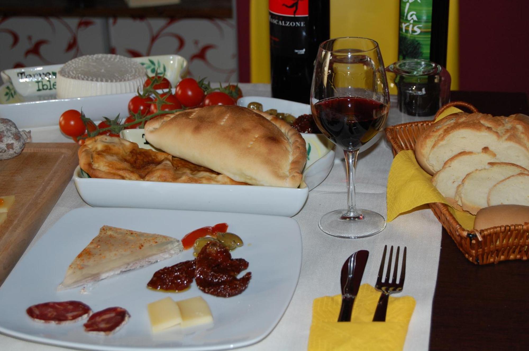 Terre Iblee Resort Chiaramonte Gulfi Kültér fotó
