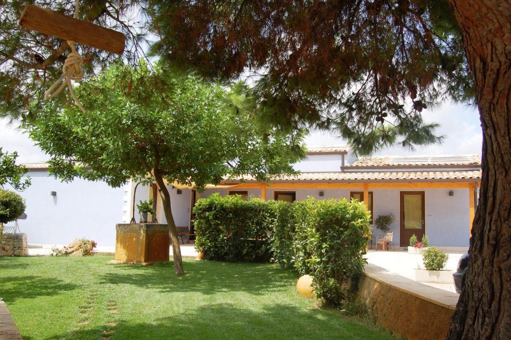 Terre Iblee Resort Chiaramonte Gulfi Szoba fotó